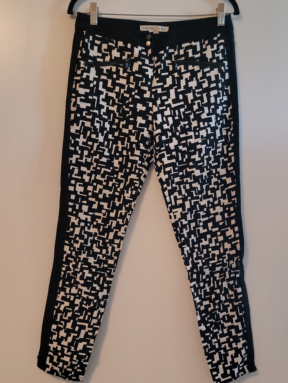 Trina Turk Black & White Geometric print Slim Ankle Pants- business casual work